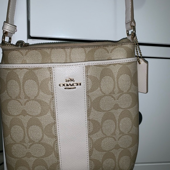 Coach messenger crossbody - Picture 3 of 3